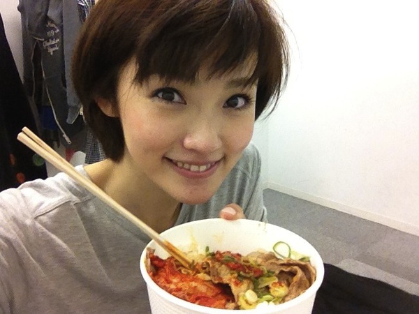 星野真里写真