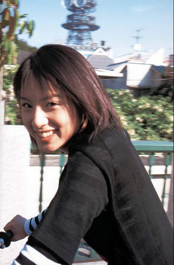 铃木亚美精彩写真22