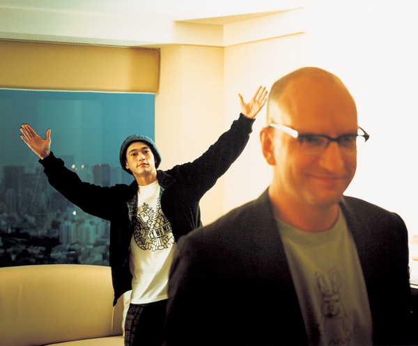 洼冢洋介写真