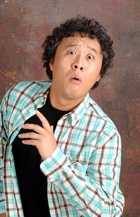郑俊河写真