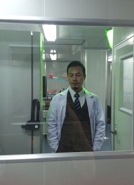 张颂文写真