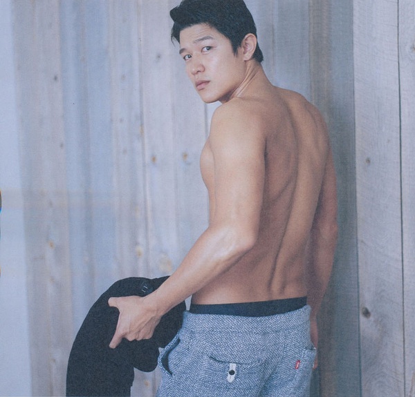 铃木亮平写真