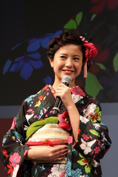 吉高由里子写真
