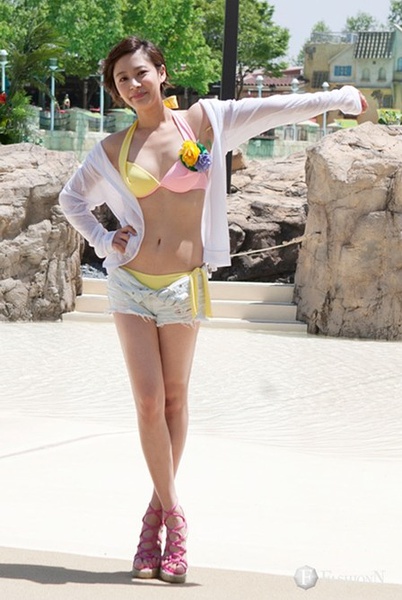 朴喜本写真