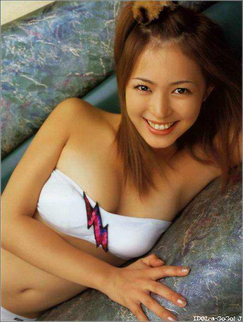 岩佐真悠子写真