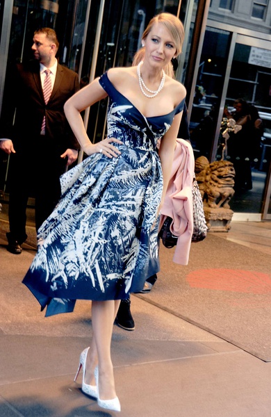 布蕾克-莱弗利写真