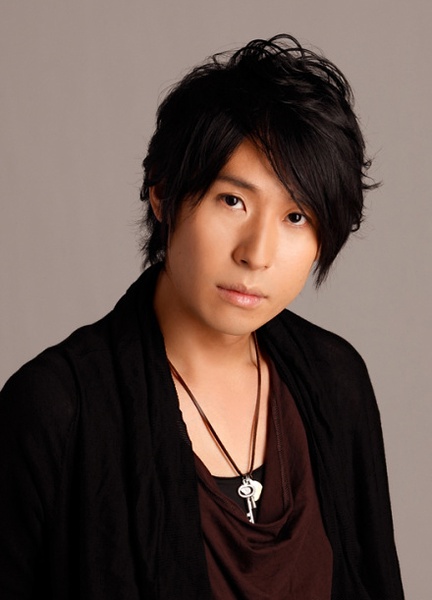 铃村健一写真
