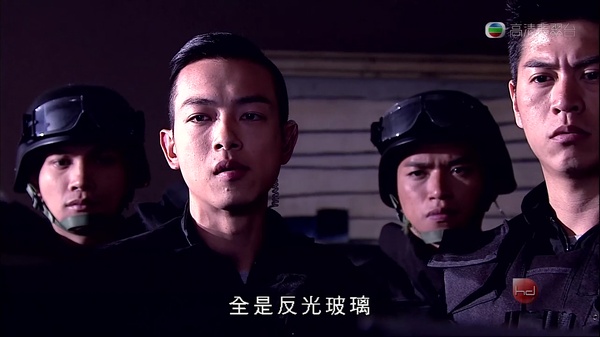 梁烈唯写真