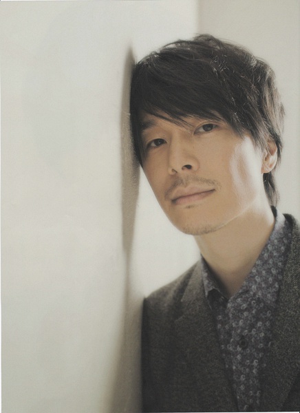 长谷川博己写真