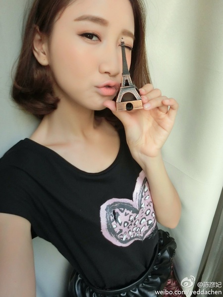 陈彦妃写真