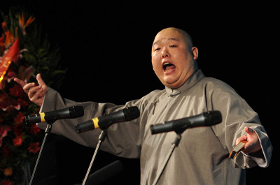 王玥波写真