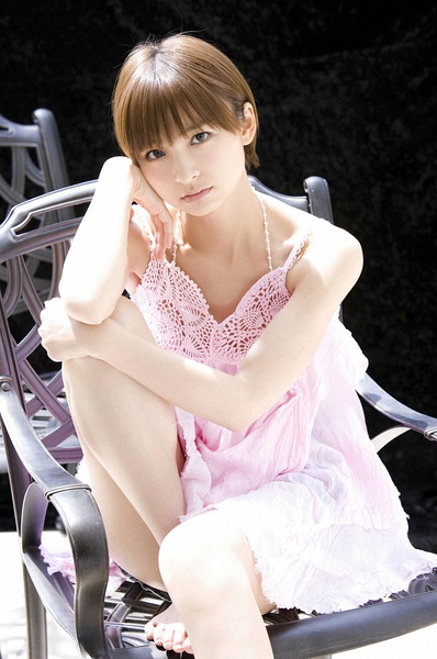 篠田麻里子写真