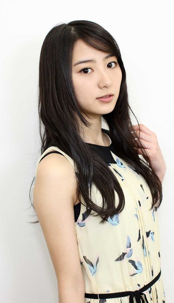 高田里穂写真