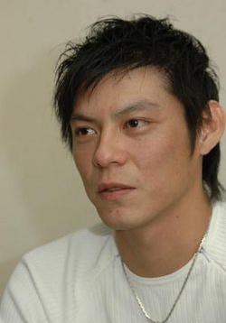 井坂俊哉写真