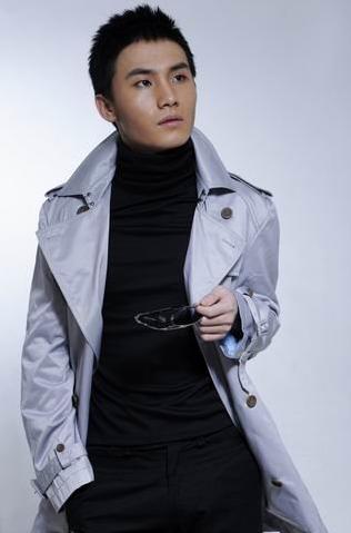 李彦明写真