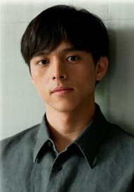 满岛真之介写真
