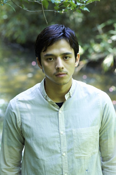 满岛真之介写真