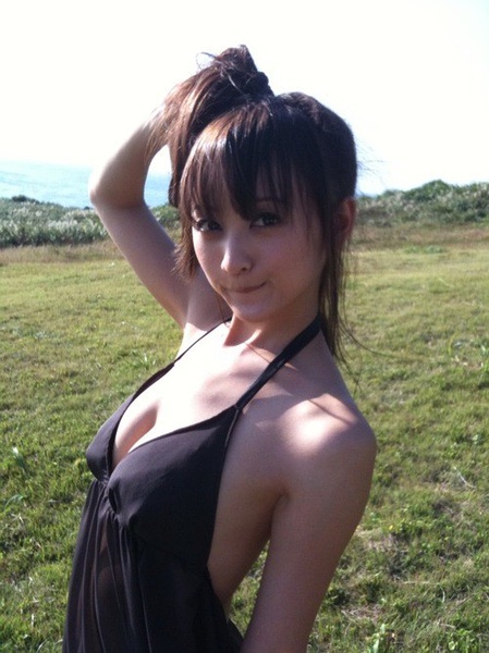 小松彩夏写真