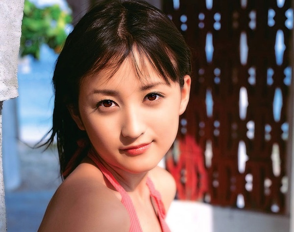 小松彩夏写真