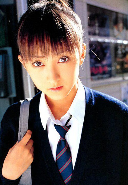 小松彩夏写真