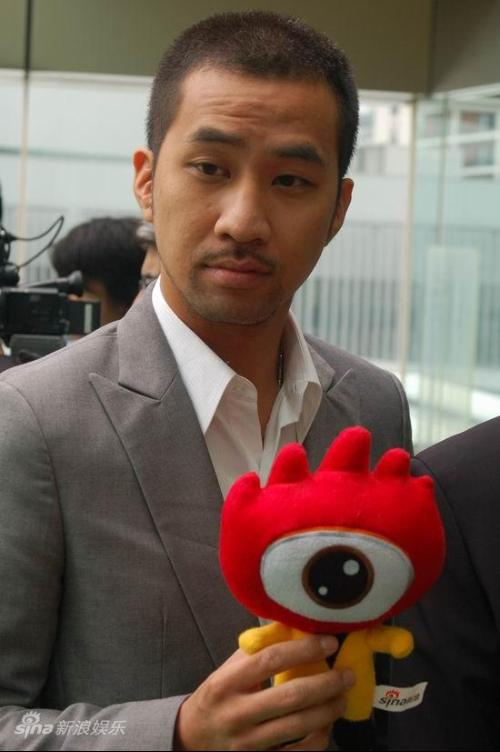 黄健玮写真