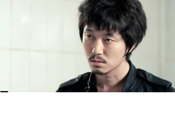 新井浩文写真