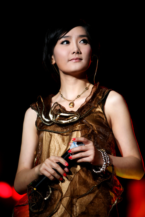 杨魏玲花写真