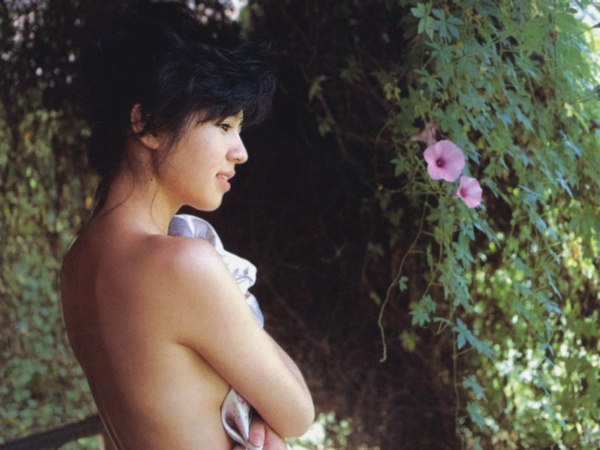 石野真子写真
