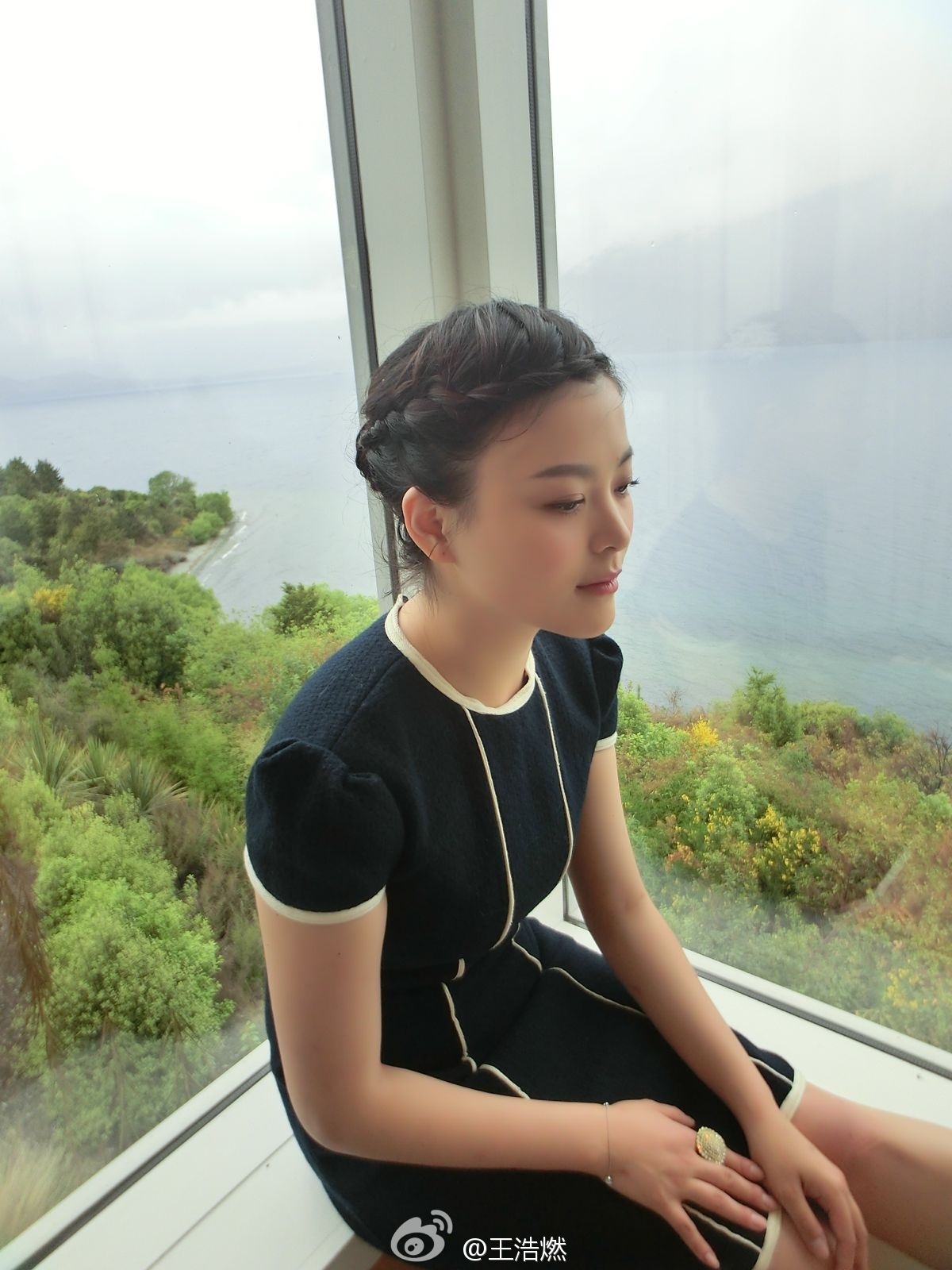 王浩燃写真