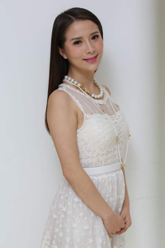 吴琼写真