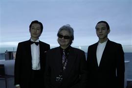 满岛真之介写真
