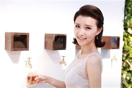 张杨果而写真