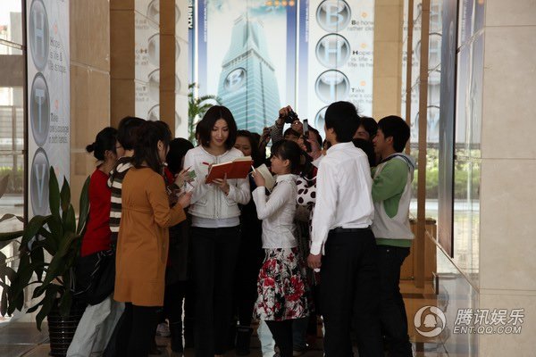 爱上女主播剧情介绍