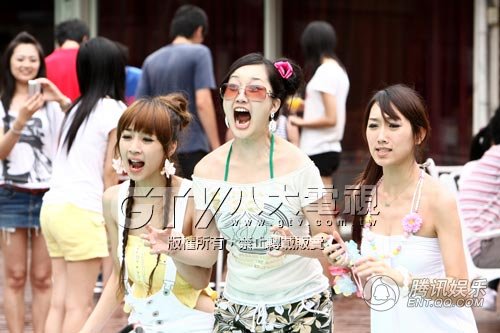 爱就宅一起剧情介绍