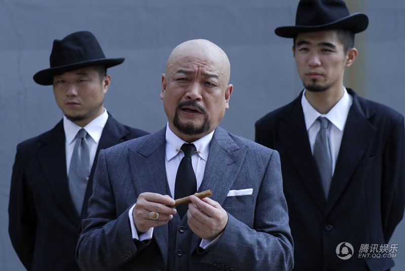 侦探小说剧情介绍