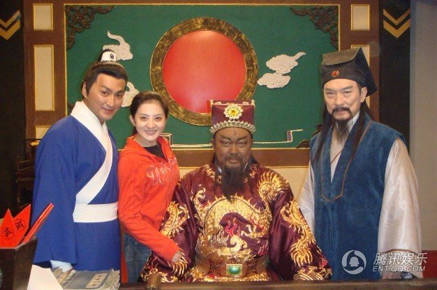 包青天之七侠五义剧情介绍