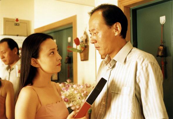 女人背后的女人剧情介绍