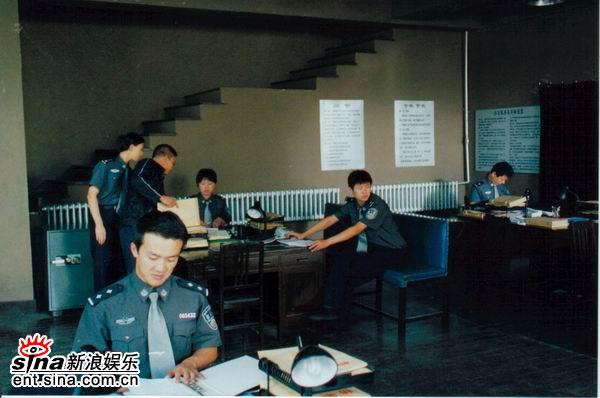 危机边缘剧情介绍