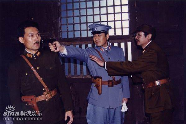 双枪老太婆传奇剧情介绍