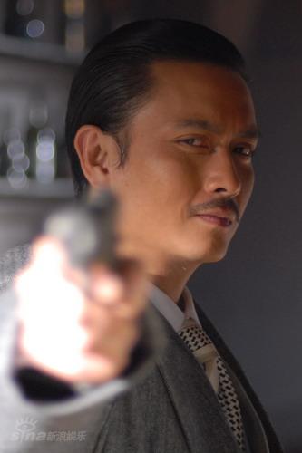 狐步谍影剧情介绍