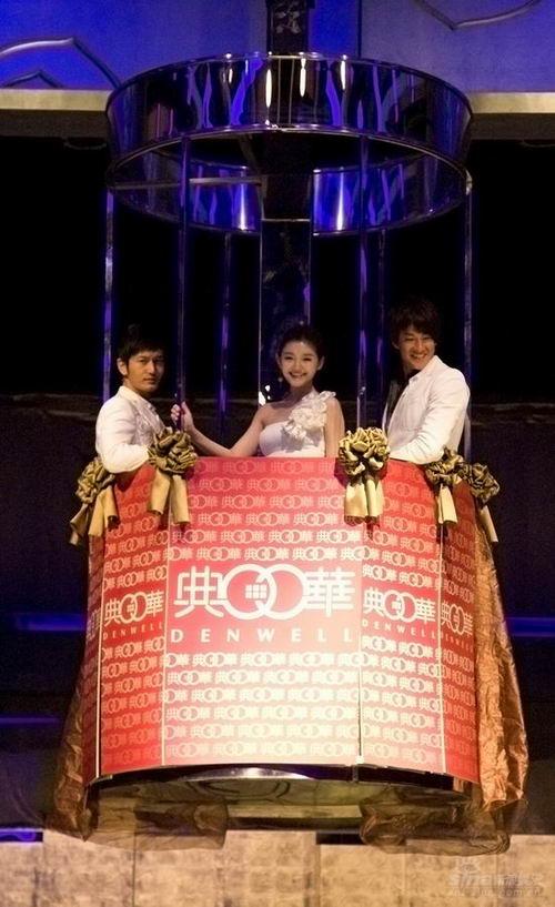 泡沫之夏剧情介绍