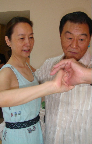 保姆与保安剧情介绍