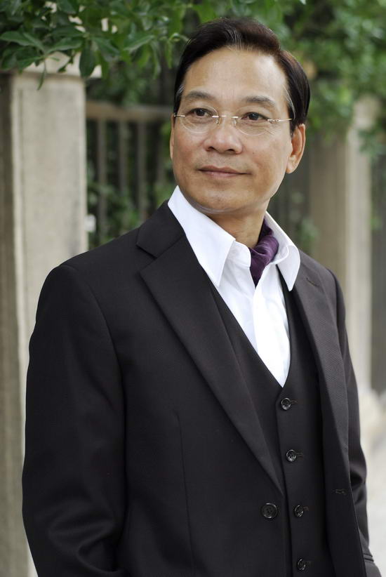 侦探小说剧情介绍