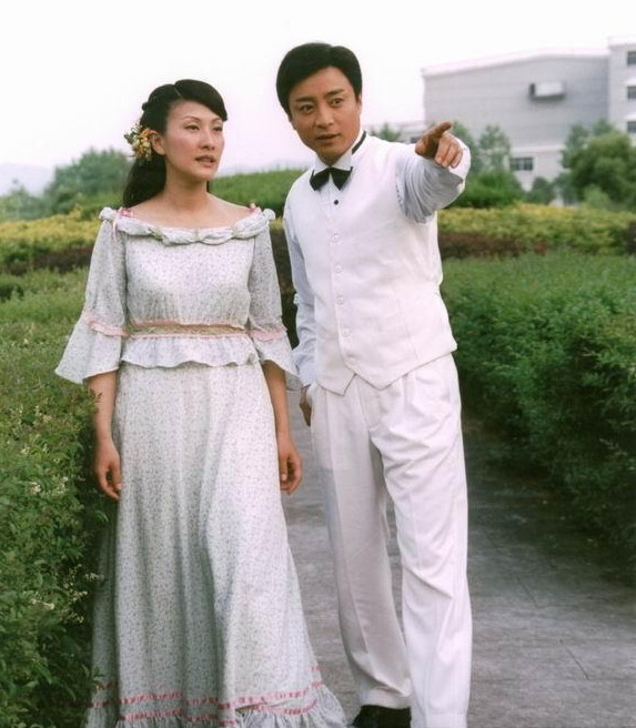 黄飞鸿与十三姨剧情介绍